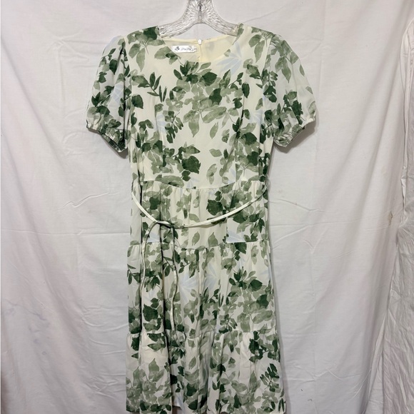 ying ying Dresses & Skirts - White and green floral print short-sleeve tiered midi dress with a tie belt